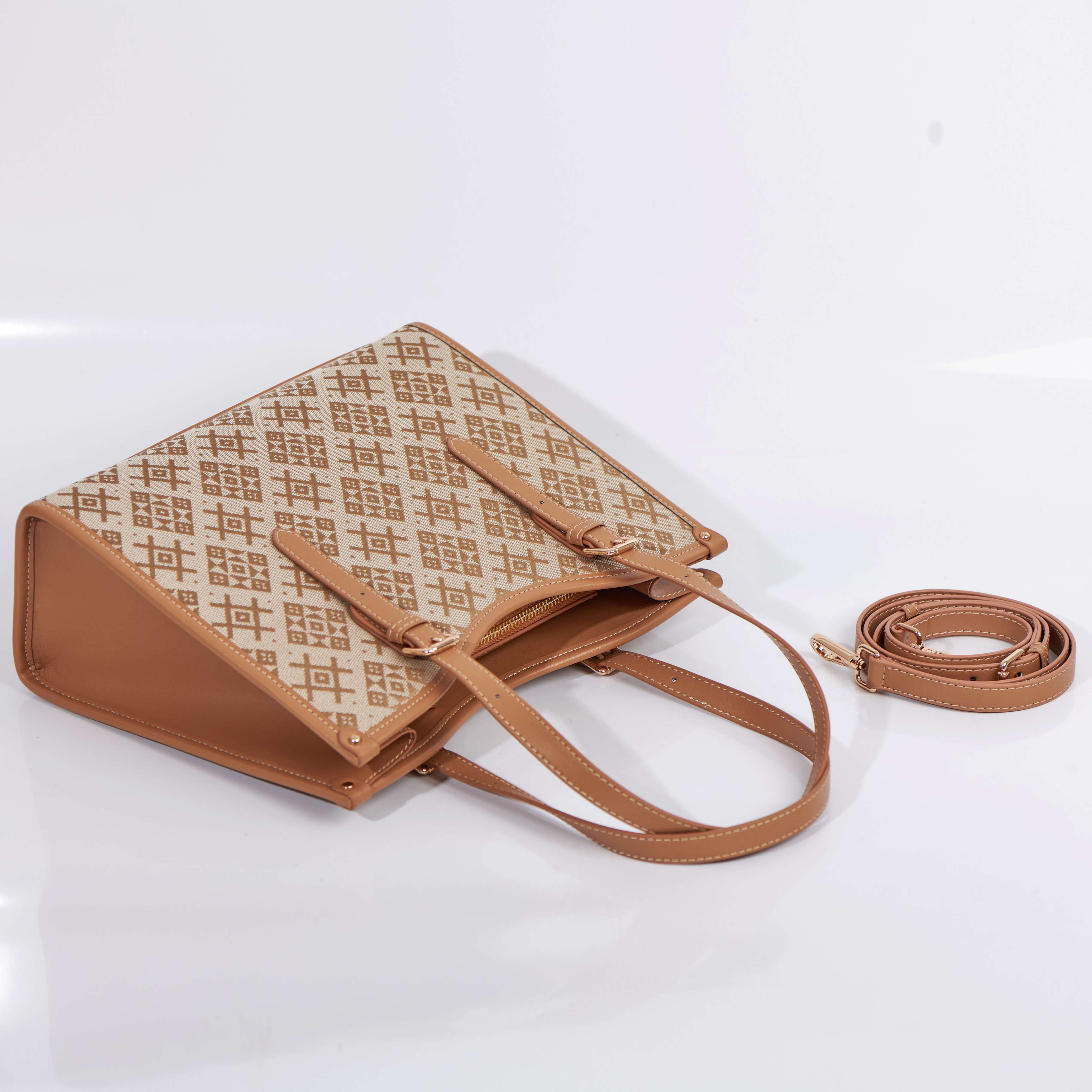 Light Weight Embroidery Large Size Handwoven Zhuang Pattern Fashion Daily Tote Bag