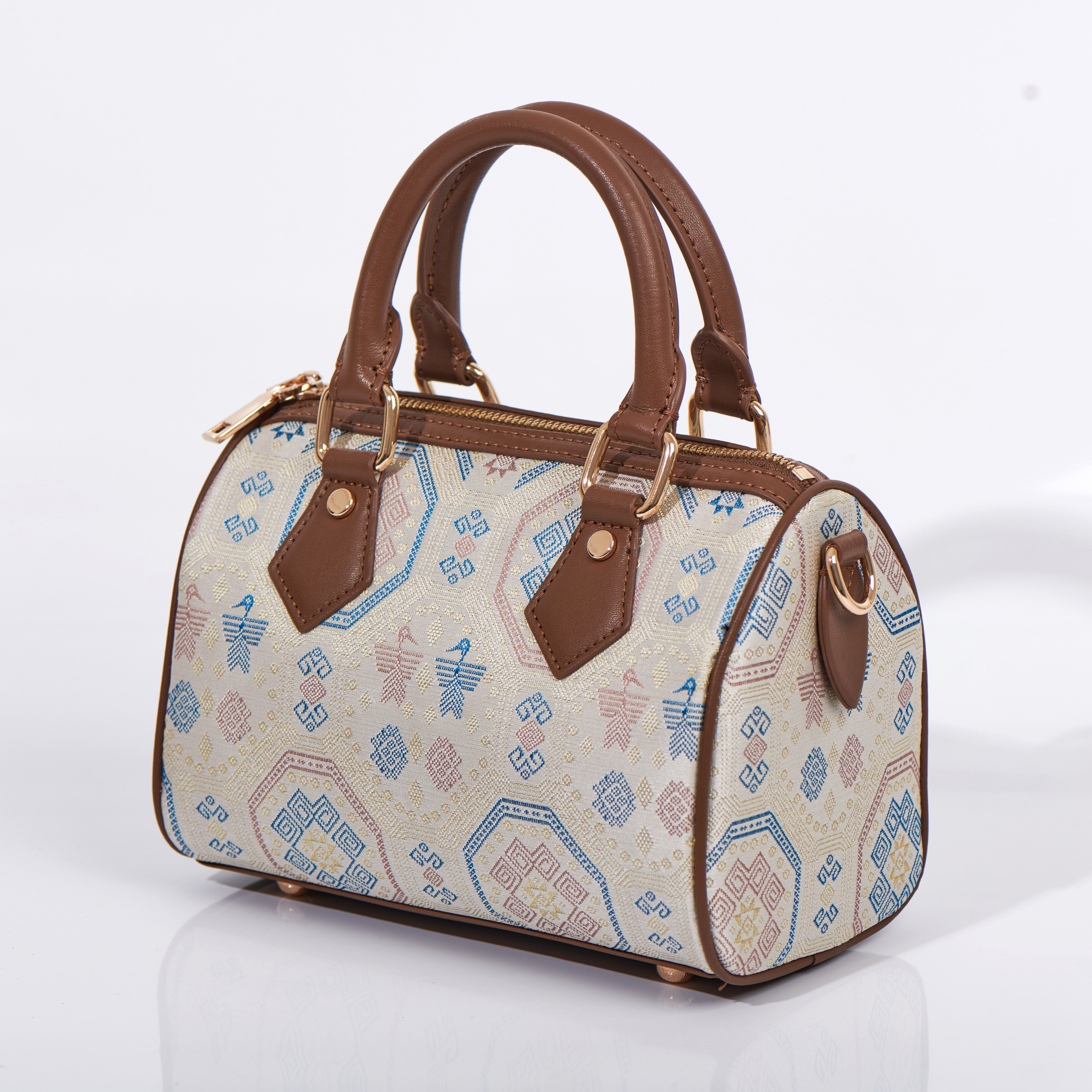 Vintage Elegant Embroidery Medium Size Handwoven Zhuang Pattern Daily Handag