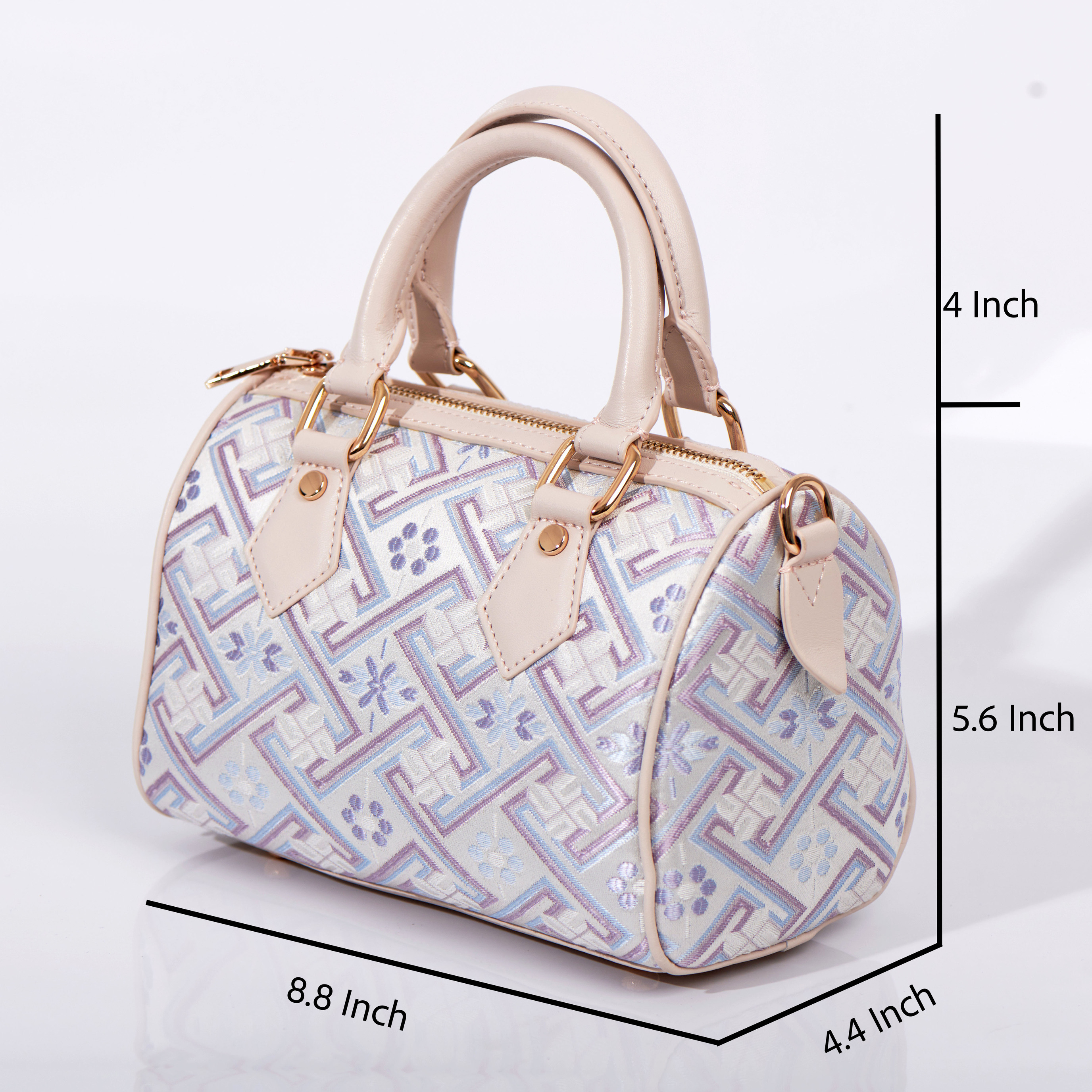 Medium Size Large Capacity Vintage Elegant Embroidery Handwoven Zhuang Pattern Handag