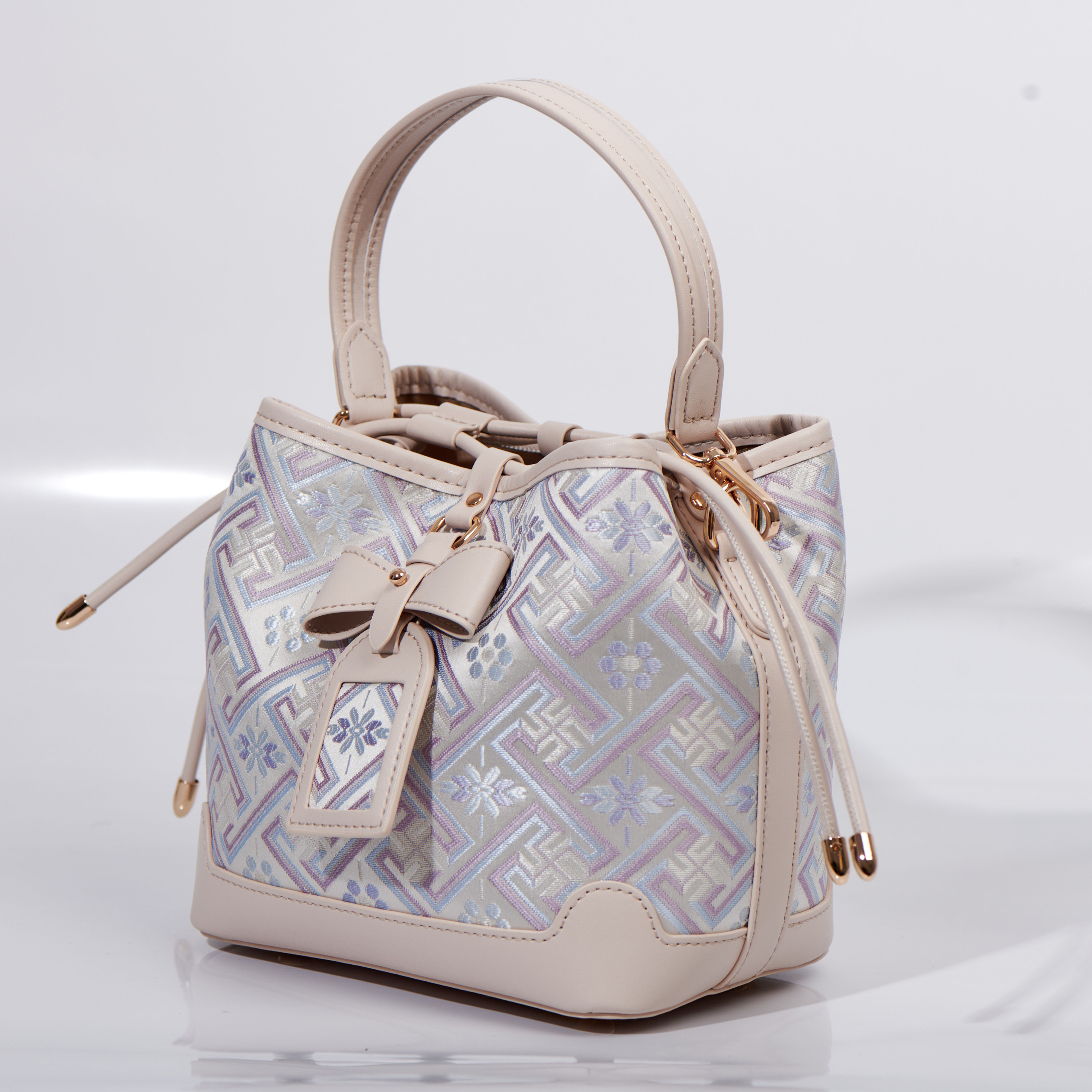 Cute Large Capacity Embroidery Handmade Brocade Pattern Lucuky Handbag