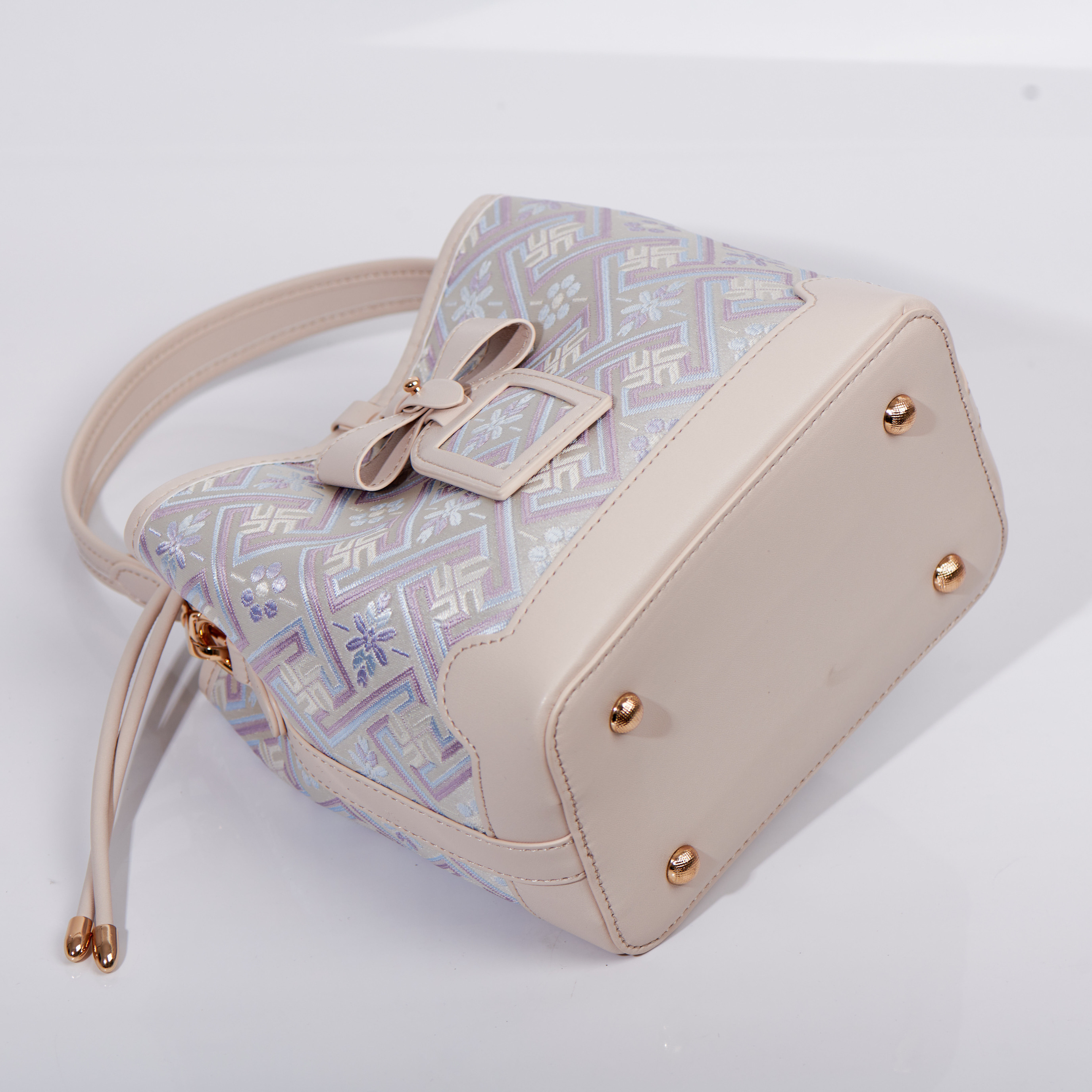 Cute Large Capacity Embroidery Handmade Brocade Pattern Lucuky Handbag