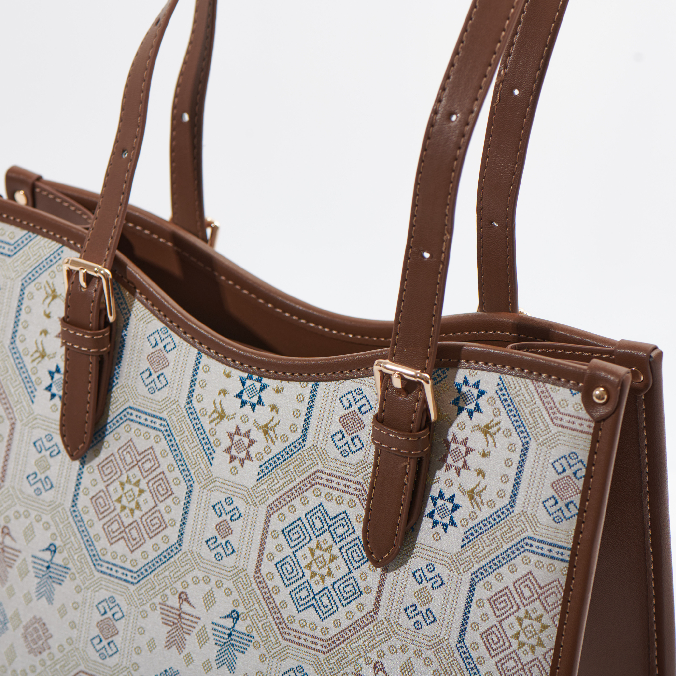 Vintage Embroidery Large Size Handwoven Zhuang Pattern Fashion Daily Tote Bag