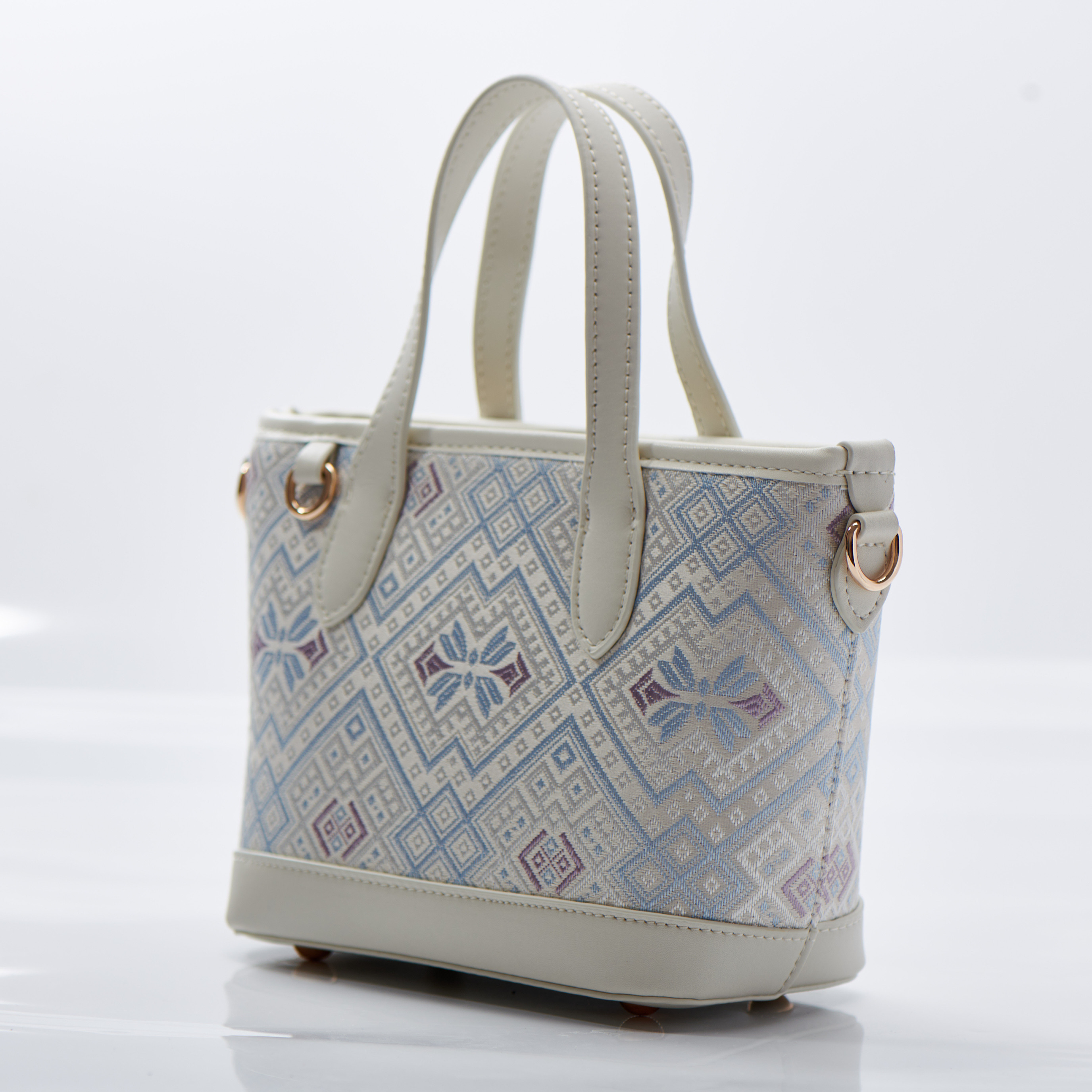 Cute Small Size Embroidery Handmade Zhuang Pattern Handag