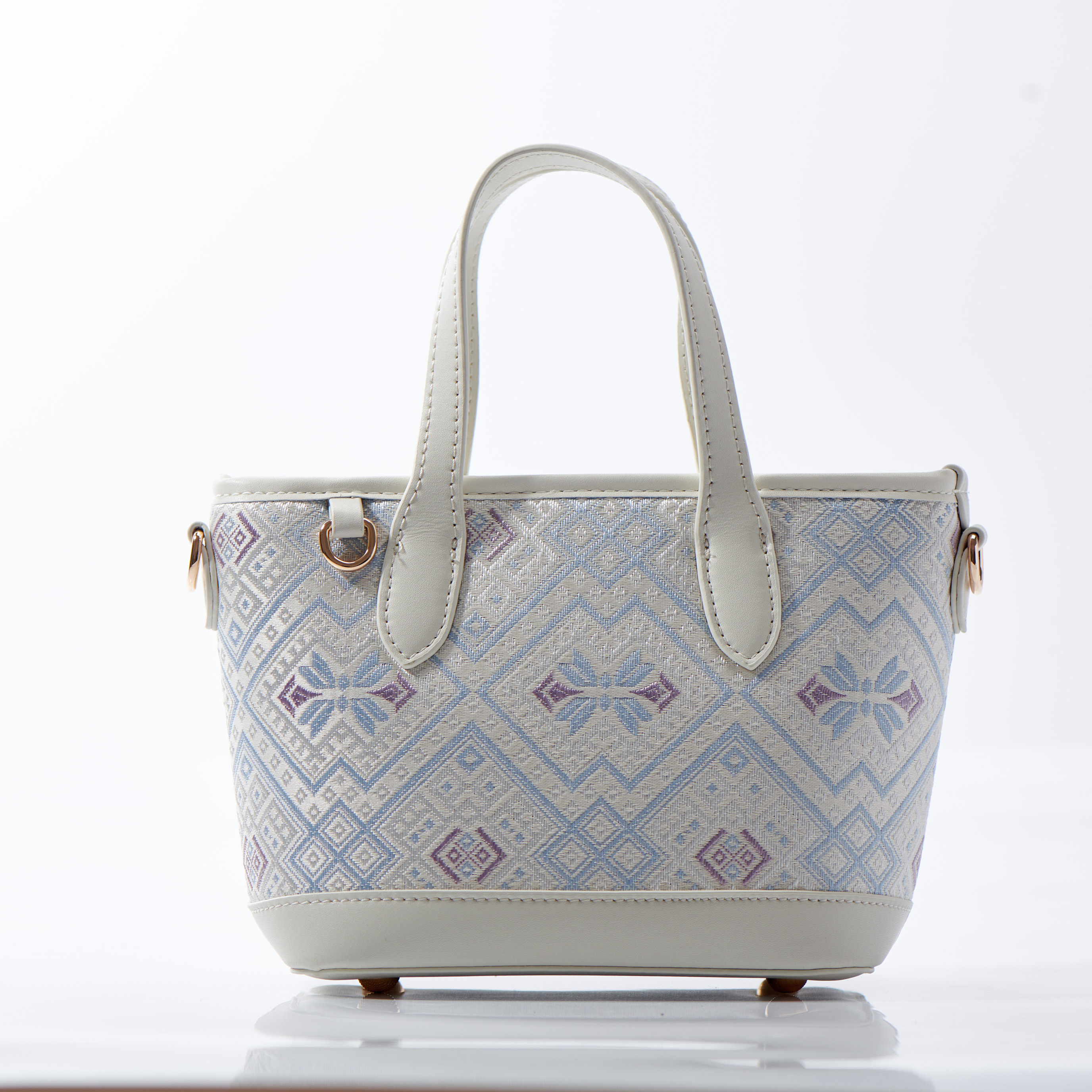 Cute Small Size Embroidery Handmade Zhuang Pattern Handag