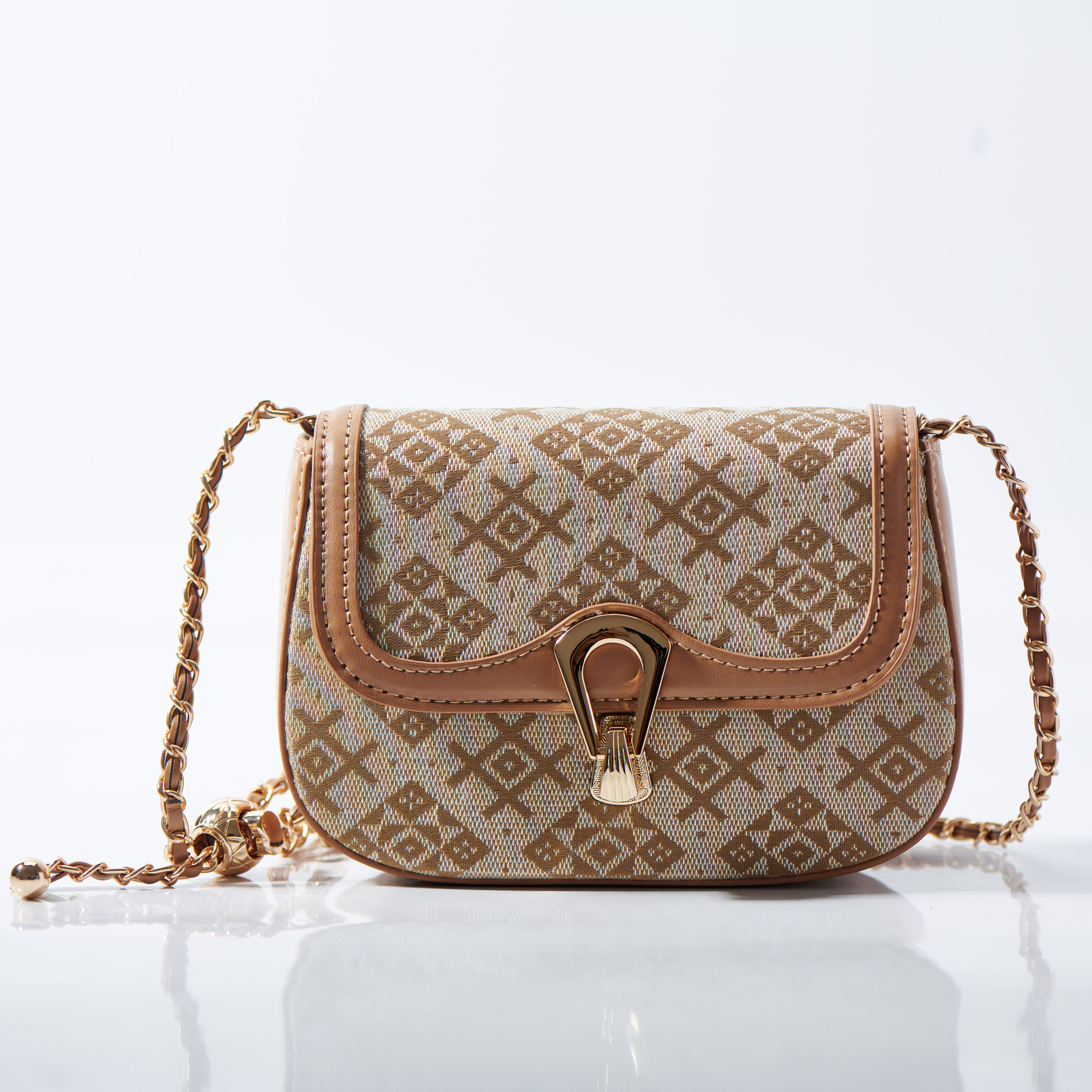  Vintage Embroidery Small Size Handwoven Zhuang Pattern Metal Strap Daily Shoulder Bag