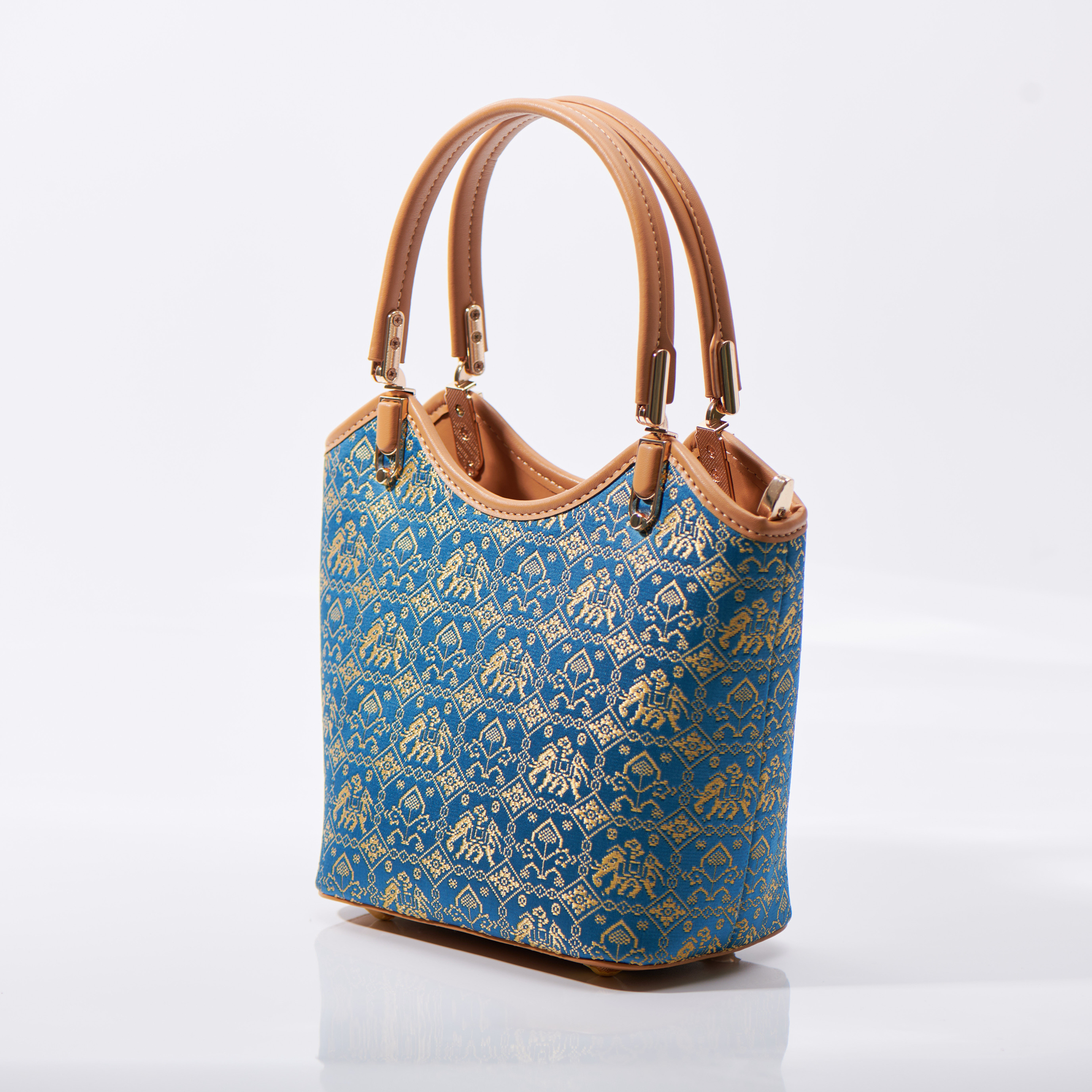 Large Capacity Retro Style Handmade Brocade Daily Bucket HandBag