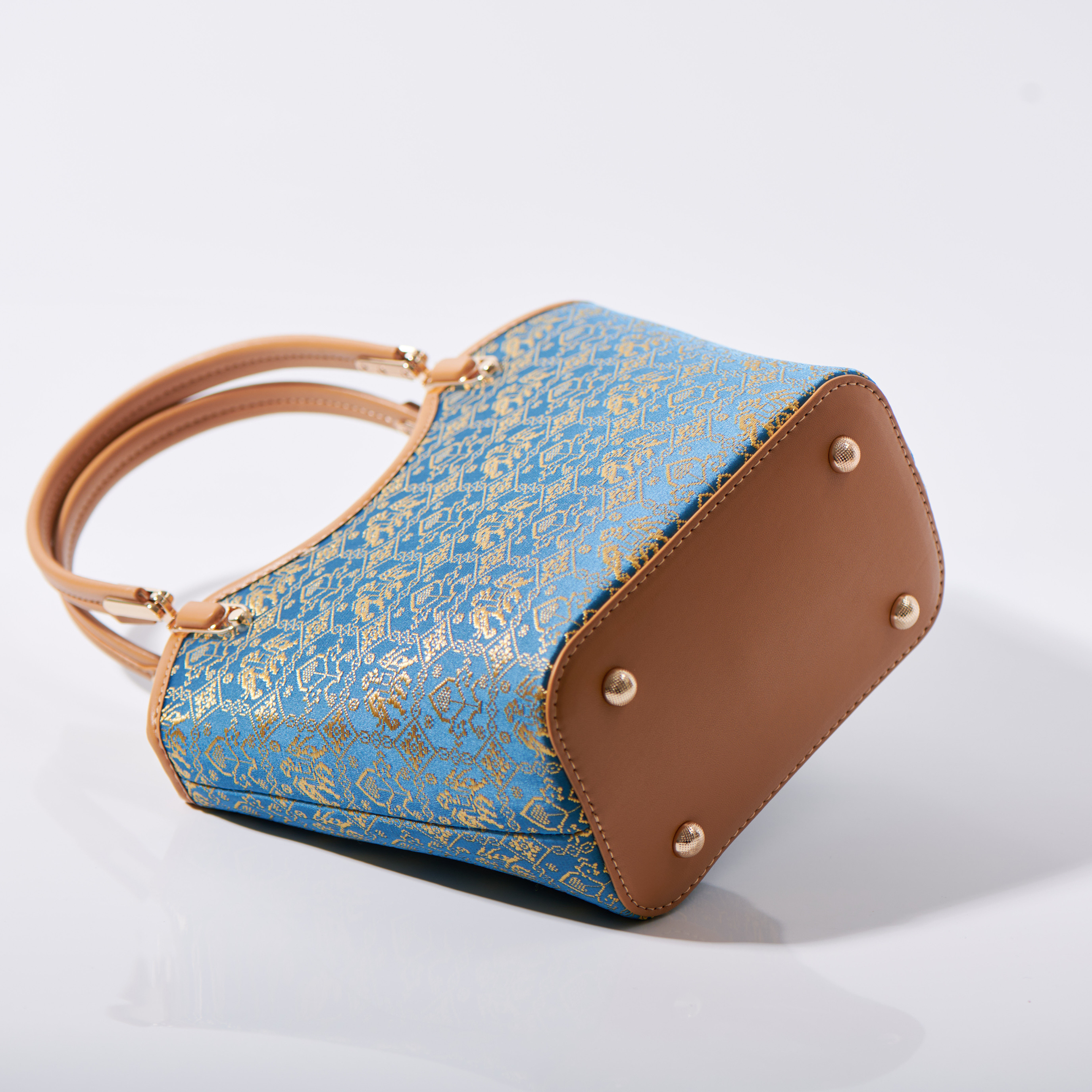 Large Capacity Retro Style Handmade Brocade Daily Bucket HandBag