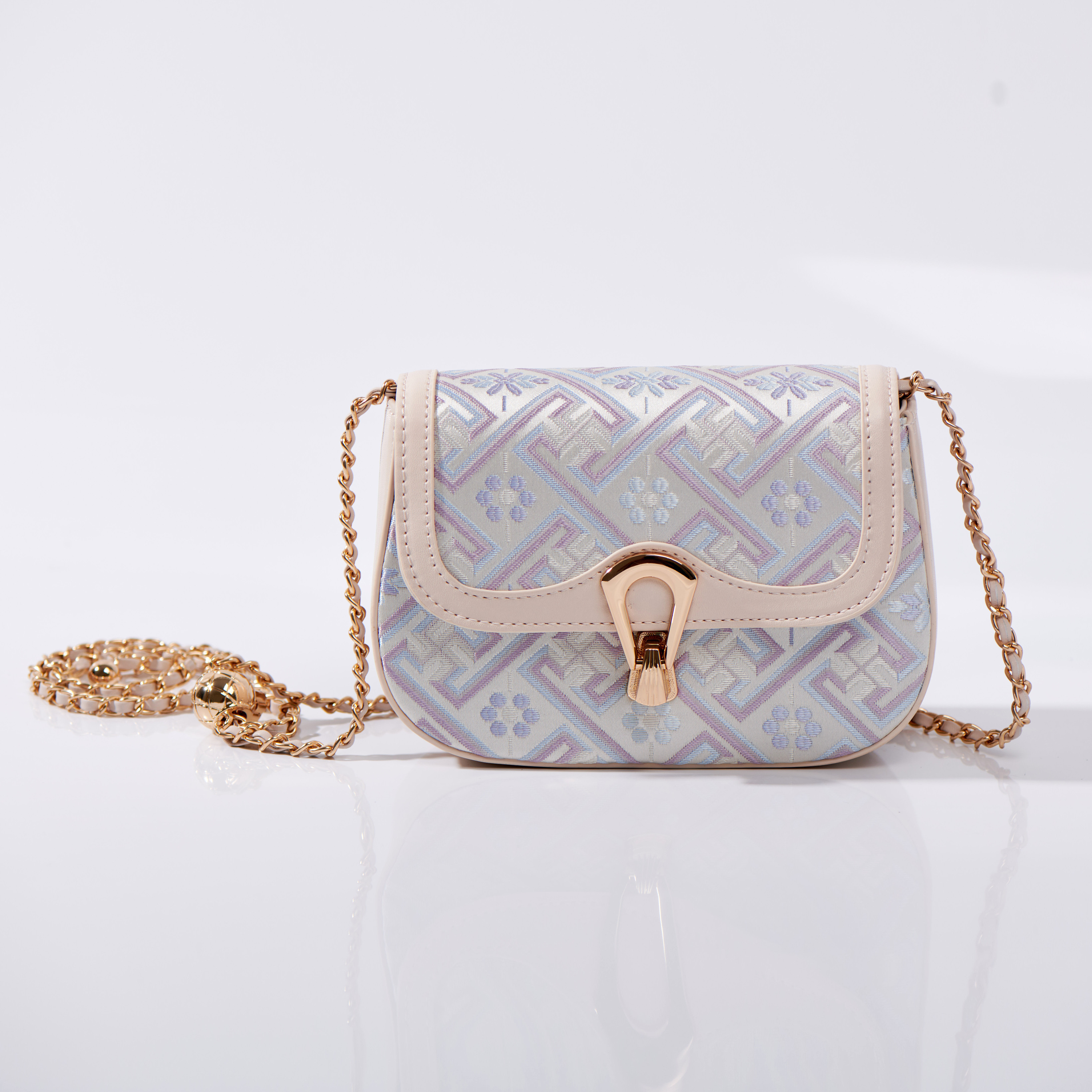 Cute Embroidery Small Size Handwoven Zhuang Pattern Modern Daily Shoulder Bag