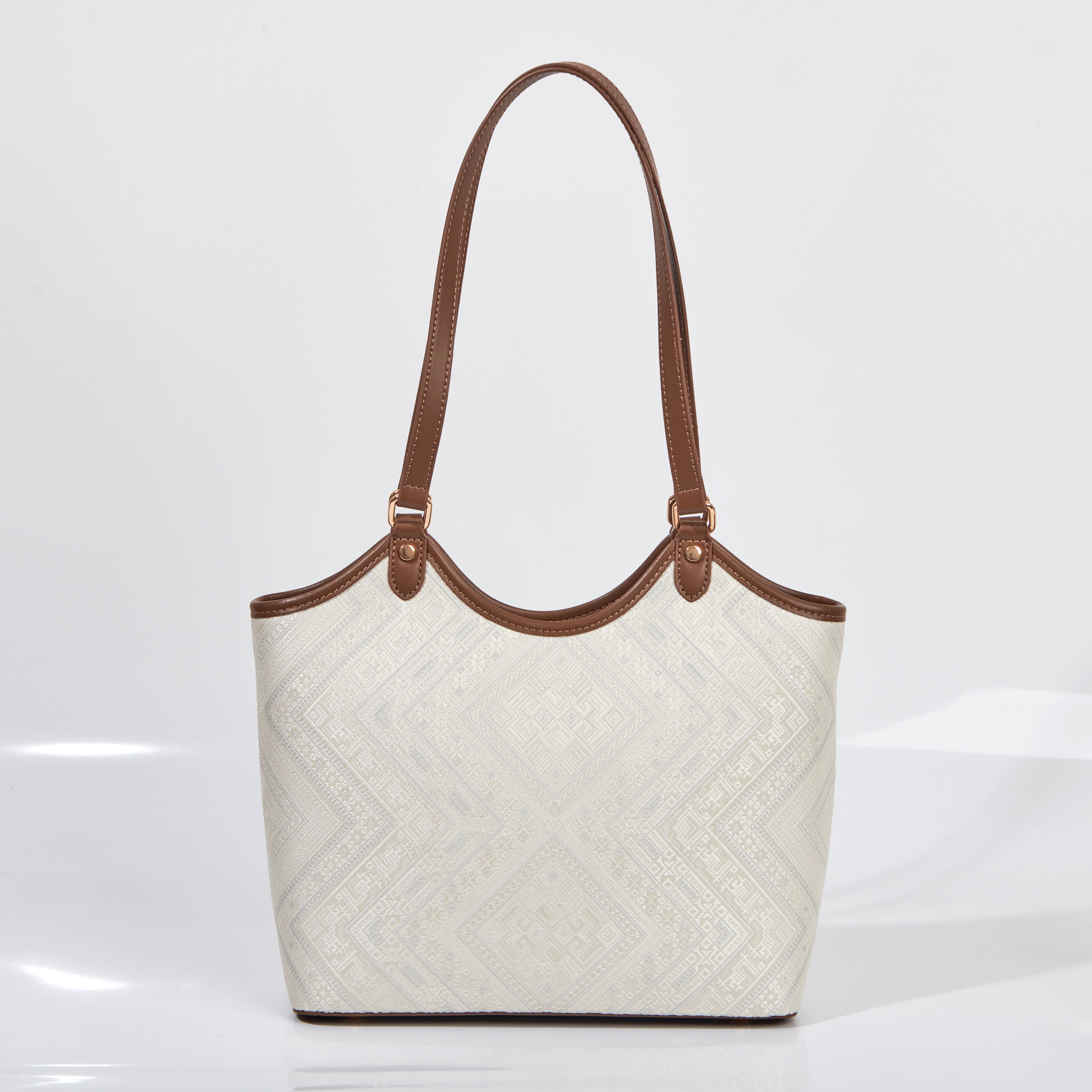 Light Weight Embroidery Large Size Handwoven Zhuang Pattern Modern Daily Tote Bag