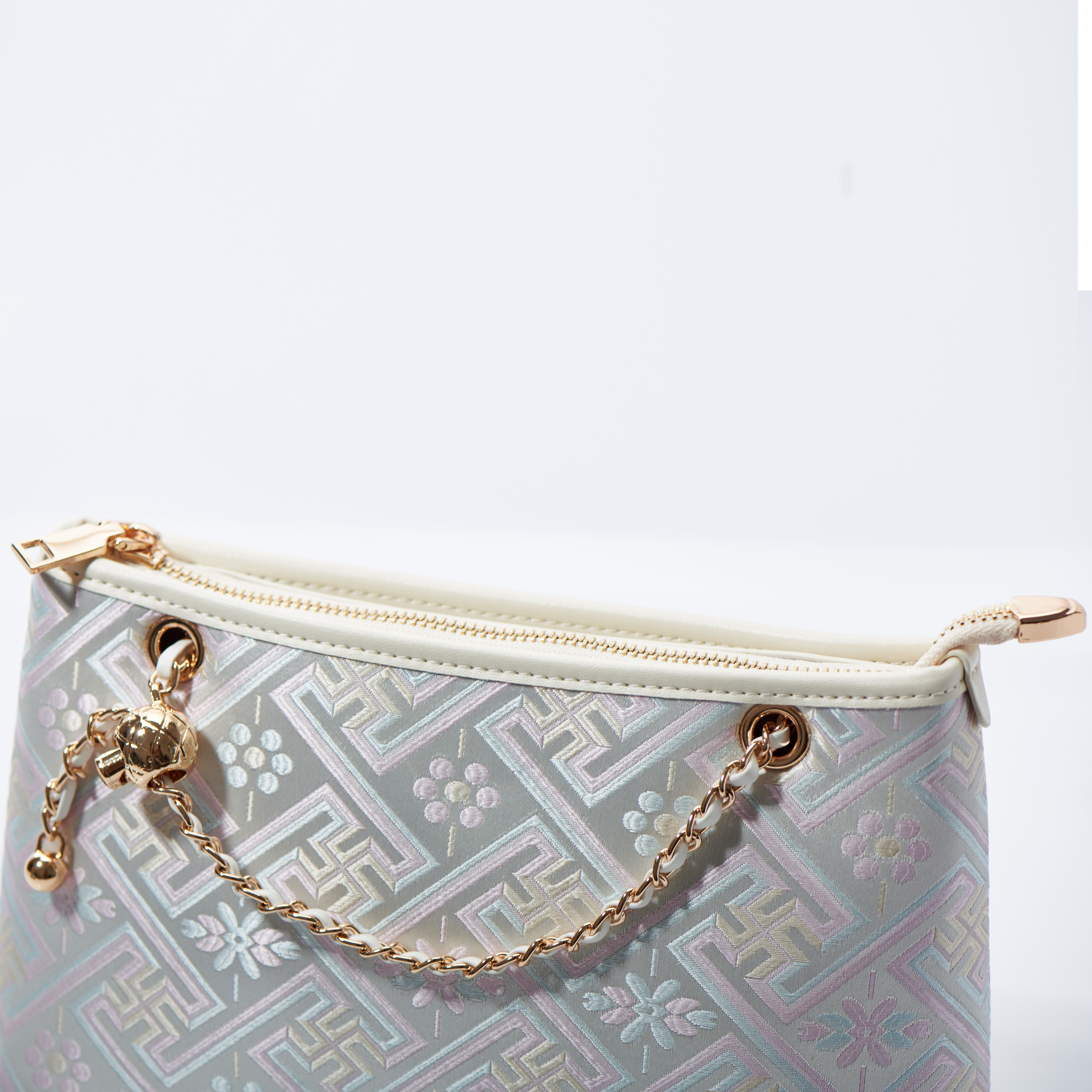 Light Weight Ancient Embroidery Small Size Cute Handmade Brocade Patter Shoulder Bag