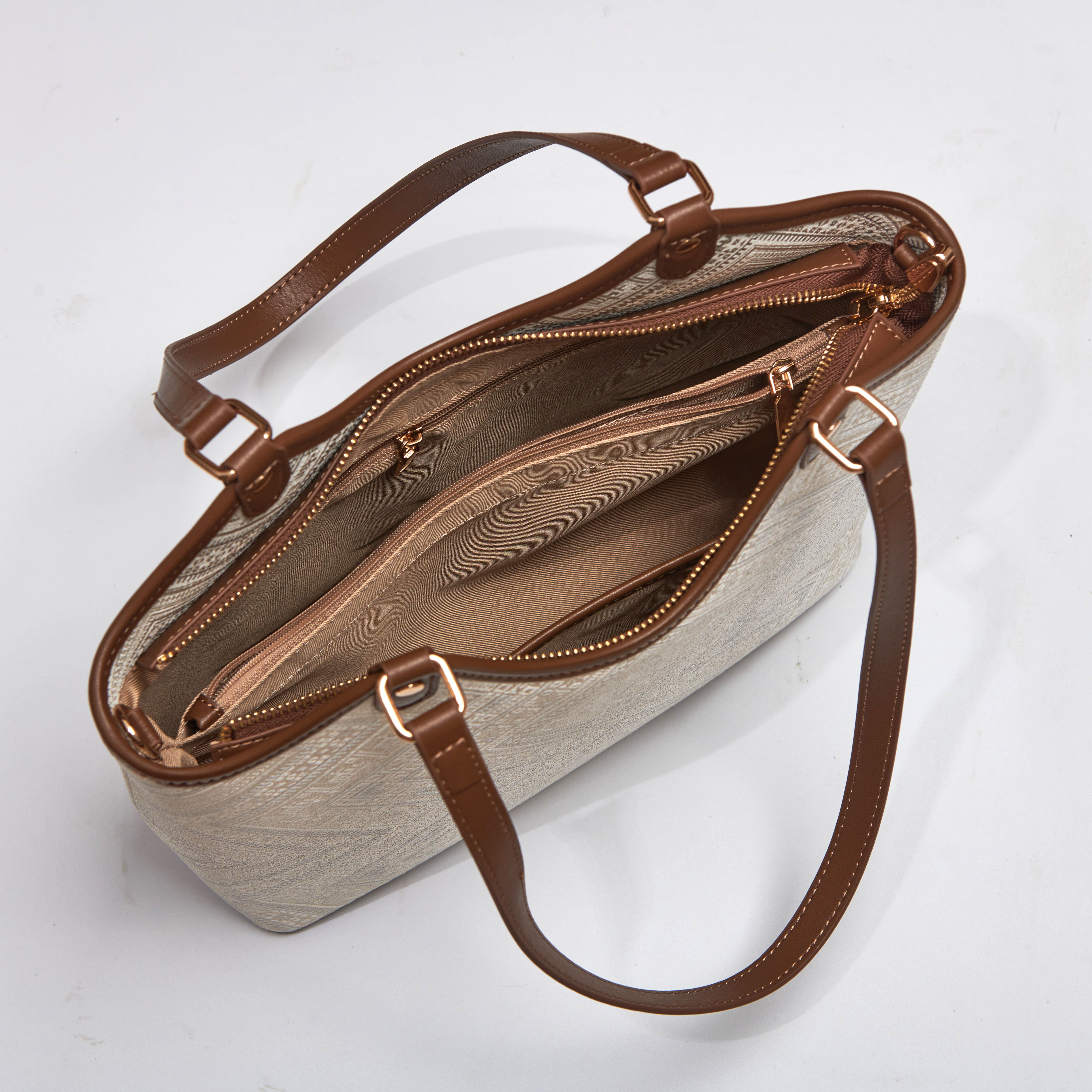 Light Weight Embroidery Large Size Handwoven Zhuang Pattern Modern Daily Tote Bag