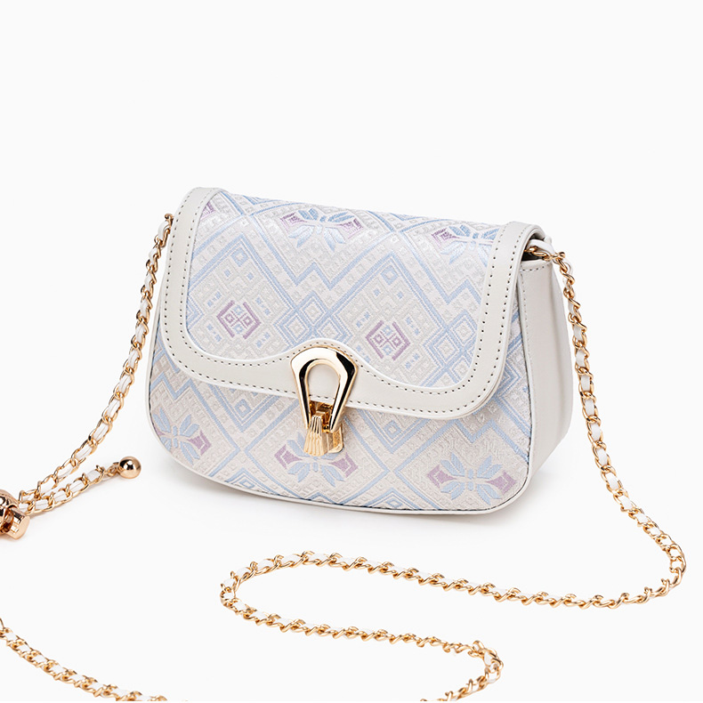 Metal Strap Cute Embroidery Small Size Handwoven Zhuang Pattern Modern Daily Shoulder Bag