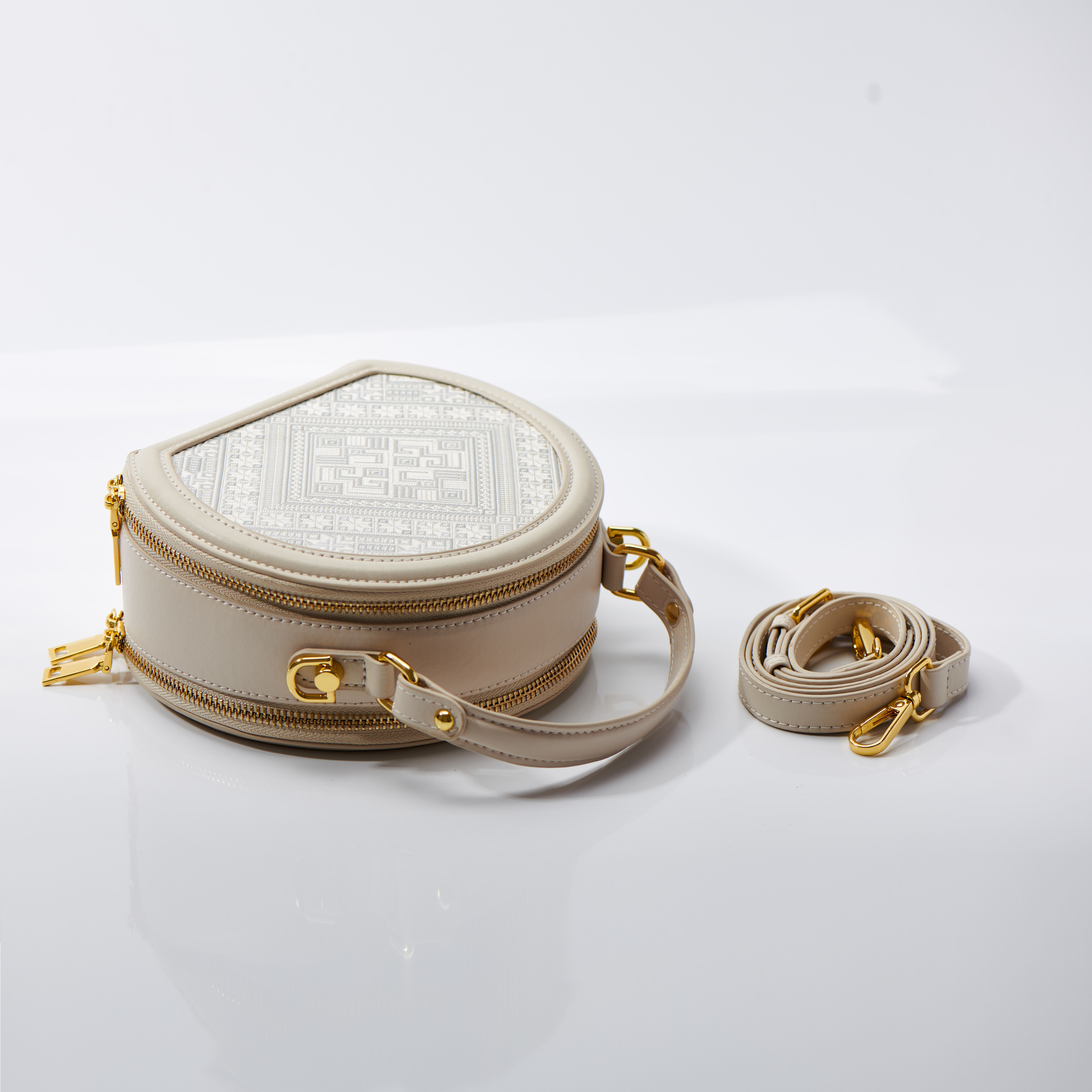 Small Size Cute Oval Embroidery Handmade Brocade Patter Handbag