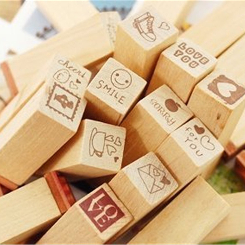 Pack of 25 Heart Shaped Wooden Rubber Stamps with Box DIY Craft Cards and Albums Red