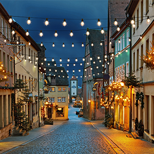 Solar powered string lights