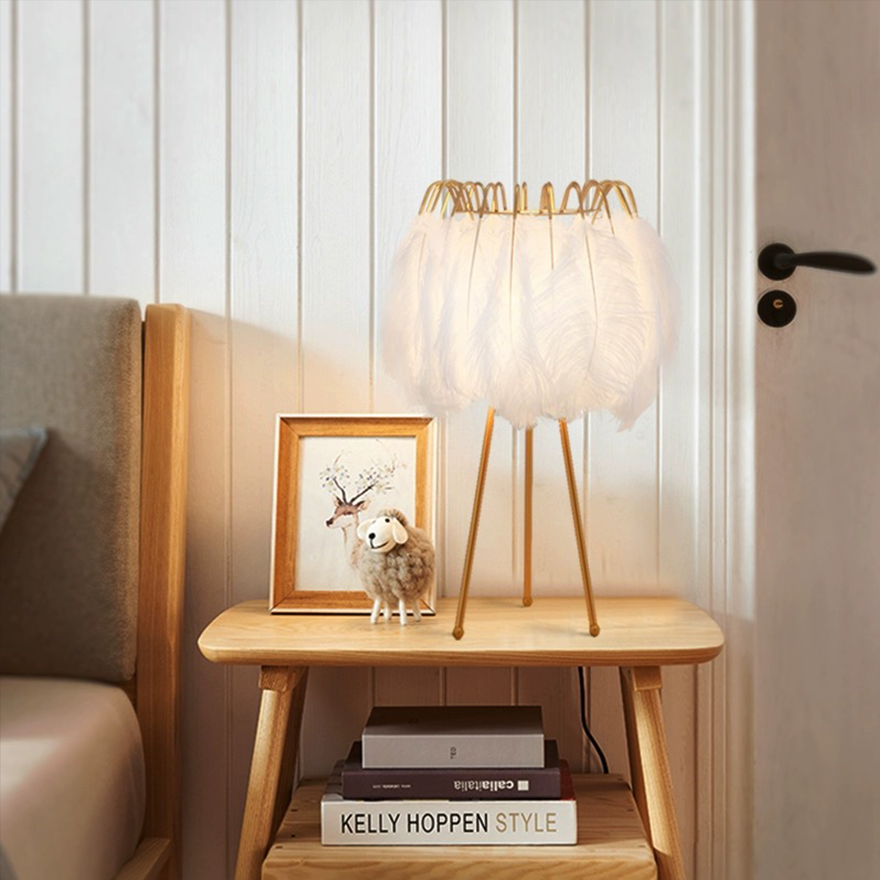 Modern Feather Shade Feather Tripod White Floor Lamp Table Lamp