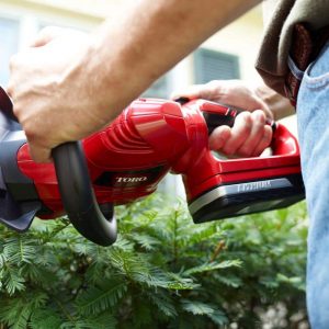 Toro 51494 22 in. 20V Max Lithium-Ion Cordless Hedge Trimmer