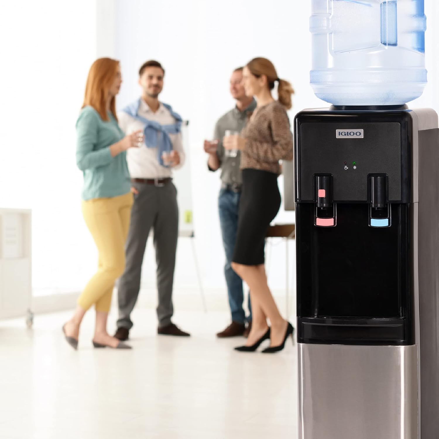 Igloo - Dispensador de agua fría y caliente de carga superior, enfriador de agua para botellas de 5 galones y botellas de 3 galones, incluye cerradura de seguridad para niños, máquina de agua perfecta