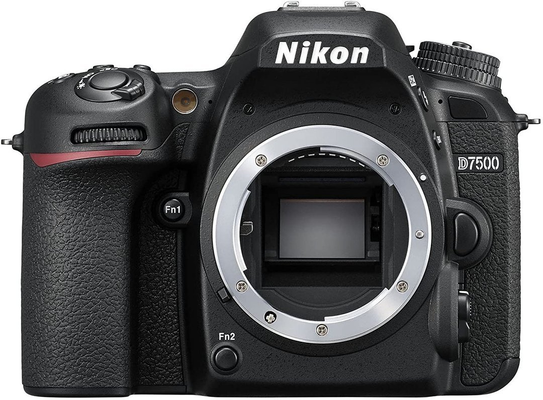 Kit de cámara réflex digital Nikon D7500 con lentes de zoom de 18-140 mm VR + 70-300 mm | Wifi integrado| Sensor CMOS de 20,9 MP | Procesador de imagen EXPEED 5 y Full HD 1080p | Conectividad Bluetooth SnapBridge
