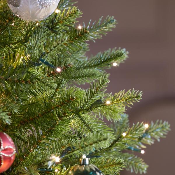 ÁRBOL NAVIDEÑO GRAND DUCHESS 2.28 M CON 3271 RAMAS Y 2250 LUCES LED