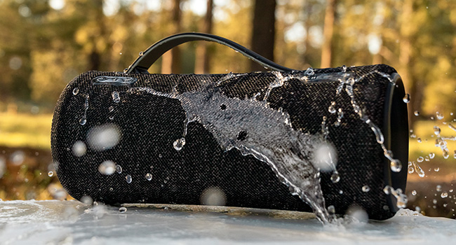 Robust IP67 Waterproof and dustproof design 
