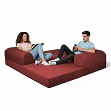 "Sof&aacute; cama Teddy con chaise lounge extendido, ideal para descansar con total comodidad"
