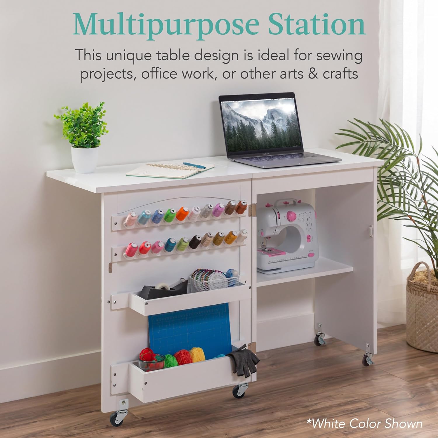 Best Choice Products - Mesa de coser plegable multiusos, estación de manualidades, diseño compacto, ruedas, estantes, almacenamiento, clavijas, puertas magnéticas, pomos de puerta de metal, blanca