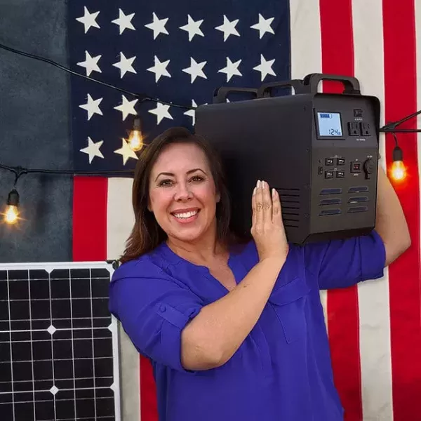 GENERATOR WITH 5000 CHARGE CYCLES – WITH SOLAR PANELS