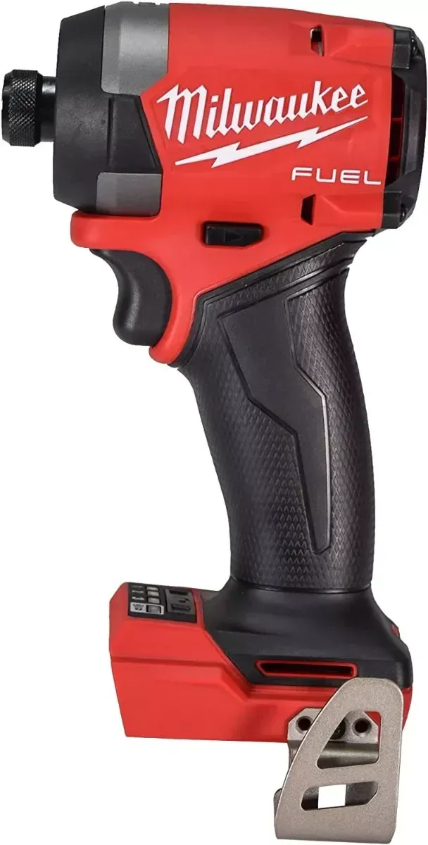 Combo Milwaukee Rotomartillo Atornillador Fuel 3697-22 Color Rojo