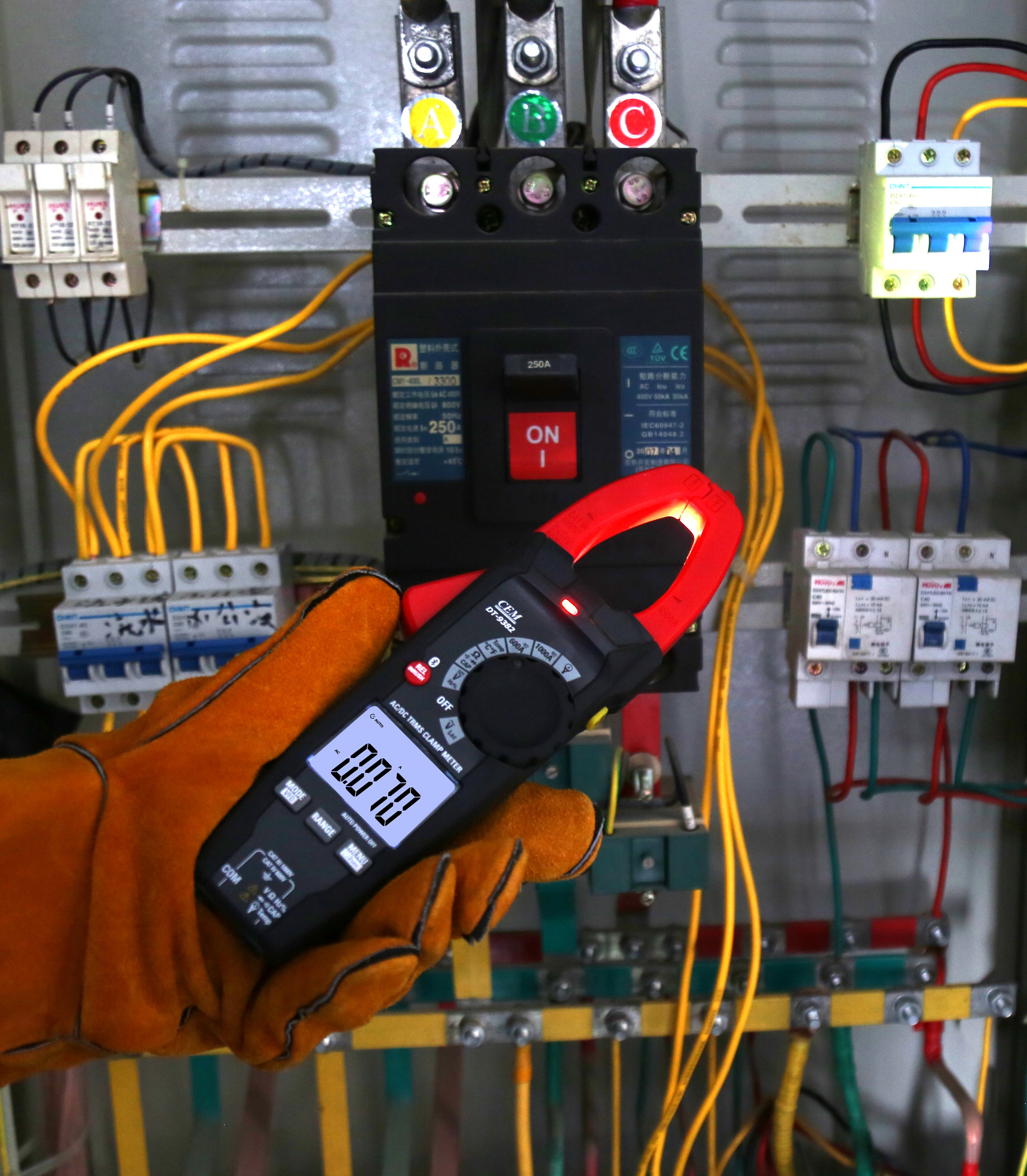 DT-9381 & DT-9381A Professional AC/DC Clamp Meters with True RMS