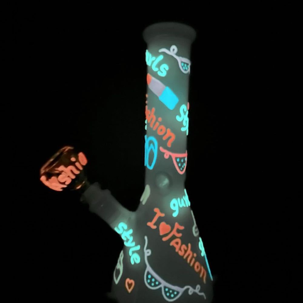 ✨Editor's Pick | 10" I Love Fashion Beaker Bong (glow in the dark)