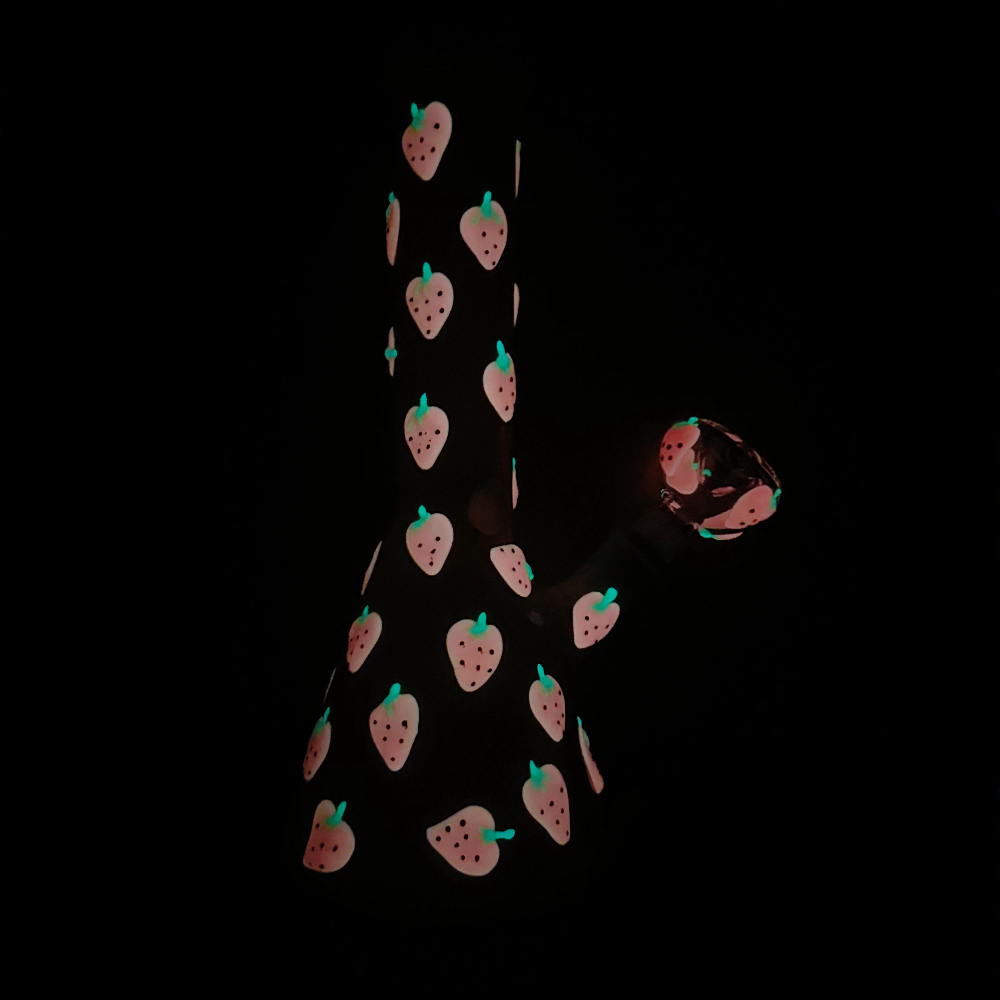 9" Strawberry Beaker Bong (glow in the dark)