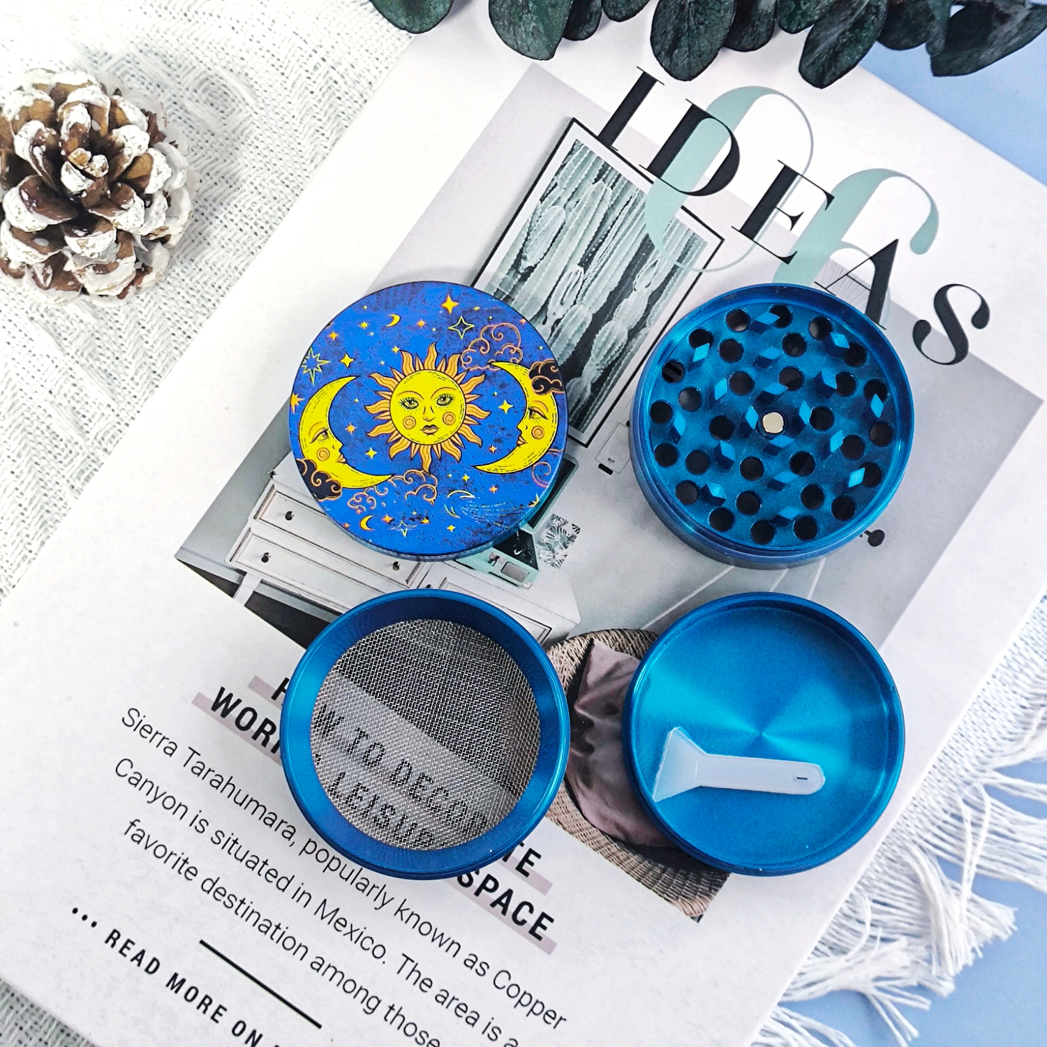 90's Celestial Rolling Tray with One Accessory, Metal Rolling Tray Kit, Ideal for Gifts, Easy to Carry