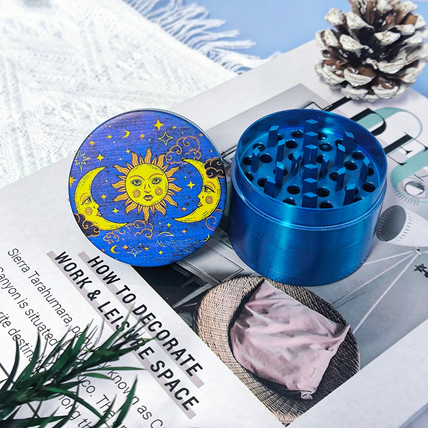 90's Celestial Rolling Tray with One Accessory, Metal Rolling Tray Kit, Ideal for Gifts, Easy to Carry