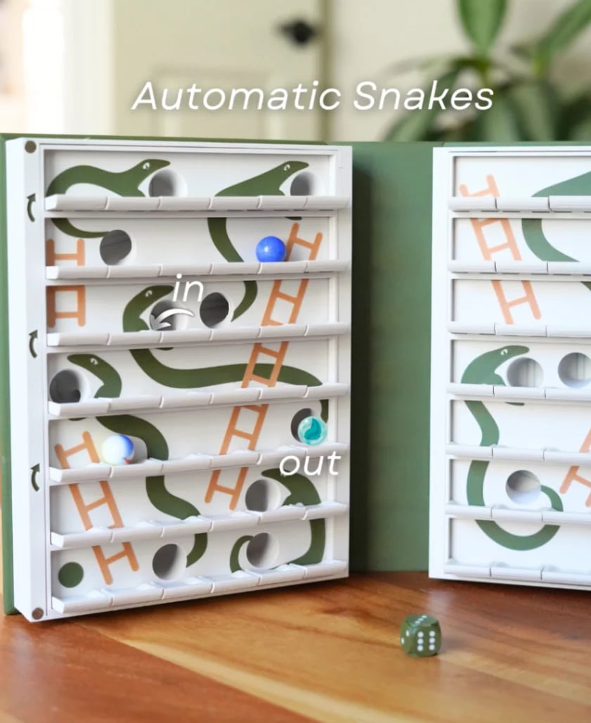 📚 🎲 PlayBook'd Snakes and Ladders