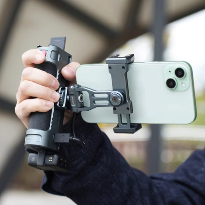 Universal Phone Vlog Kit - 3-in-1 Handle with Fill Light & Mic for iPhone 15/16 Pro, Samsung, Android