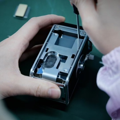 [Limited to 500 units worldwide]Mini Digital Photography Camera 12MP