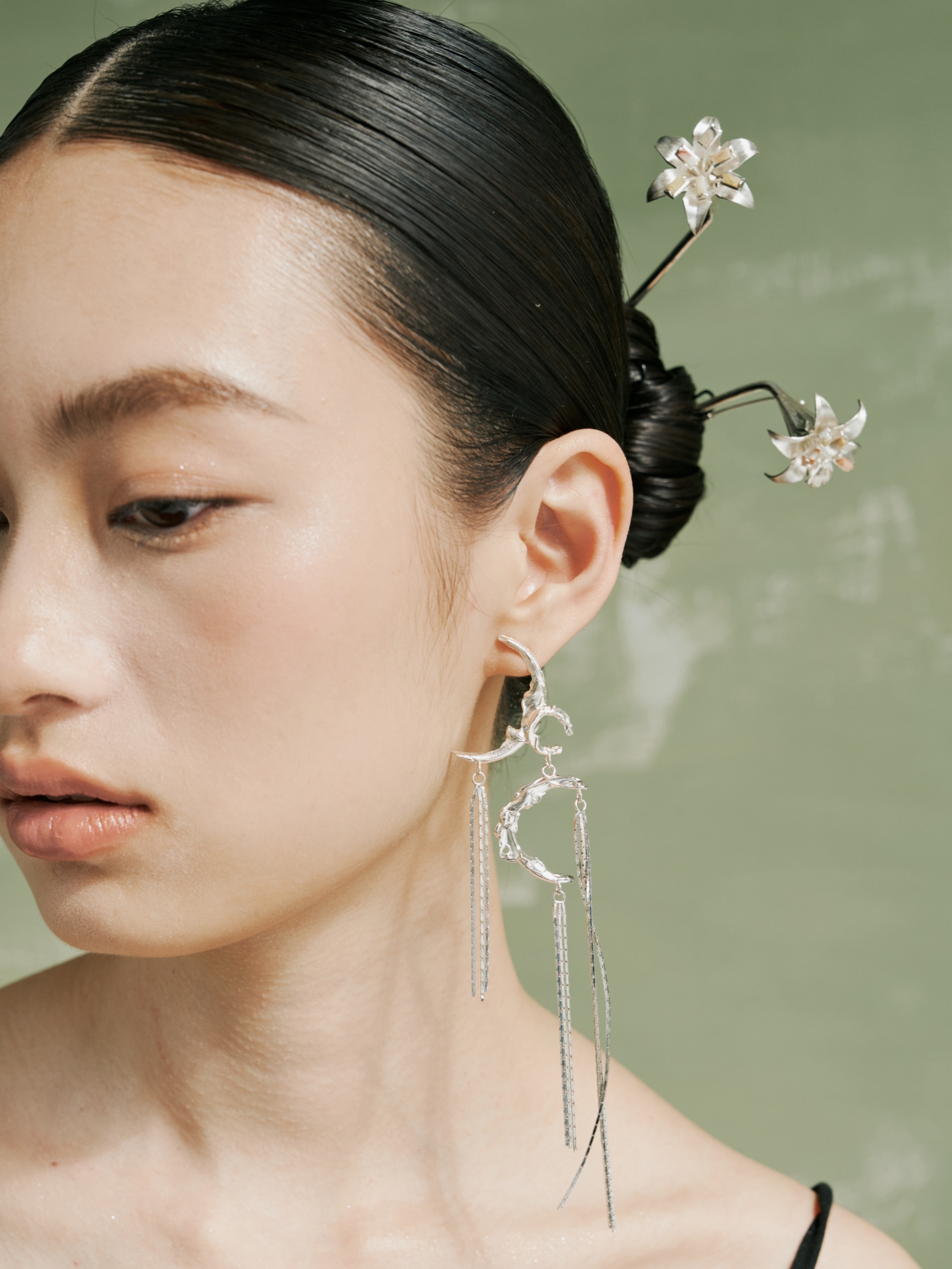 Illusory Tassel Earrings (Pair) + Lily Hairpin - Zijuan Jewelry