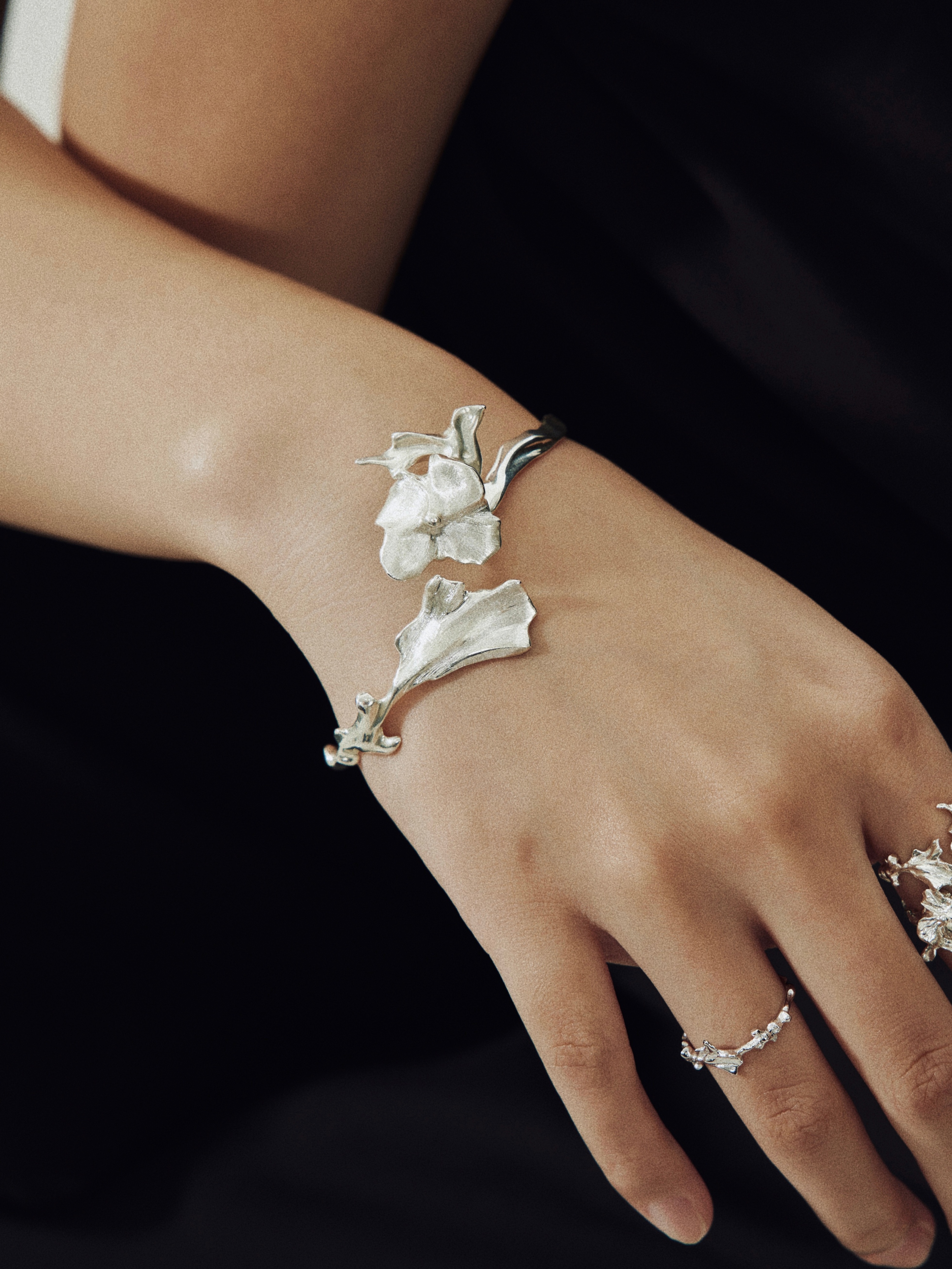 White Gold Color Wildflower Righto Bracelet - Zijuan Jewelry