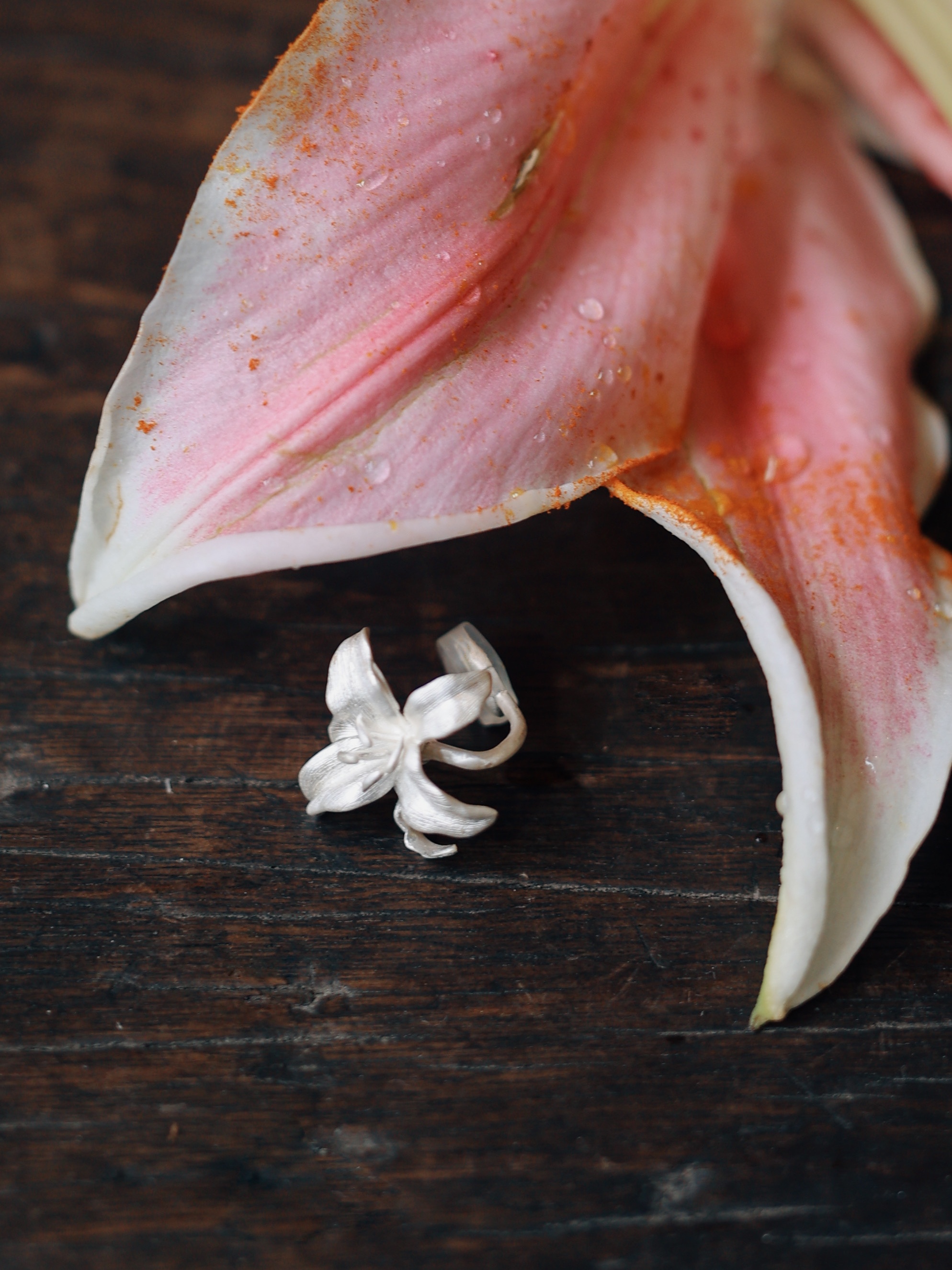Oriental Lily Ear Cuff - Zijuan Jewelry