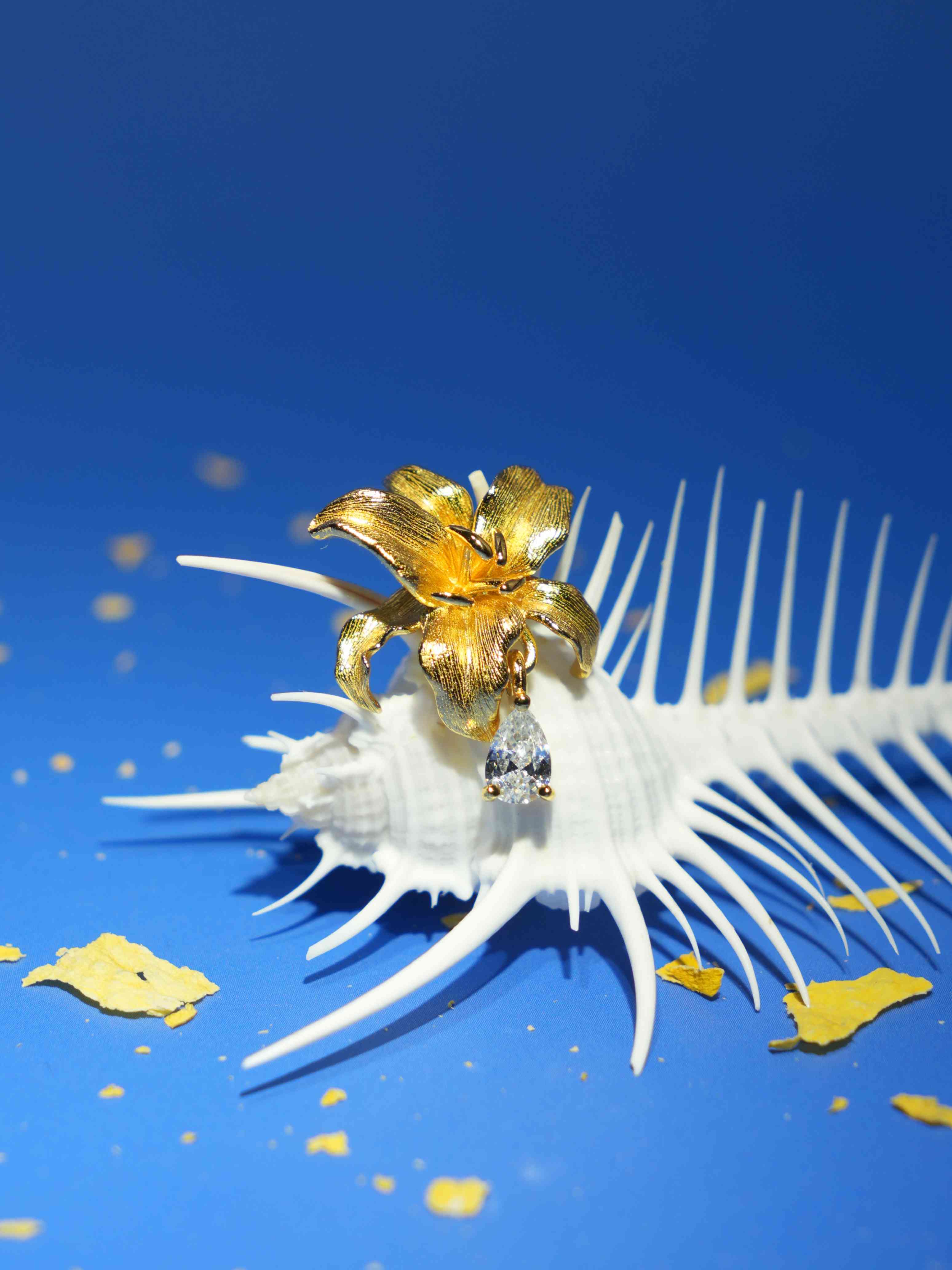 Oriental Lily Star Drop Earrings (Pair) Gold Color