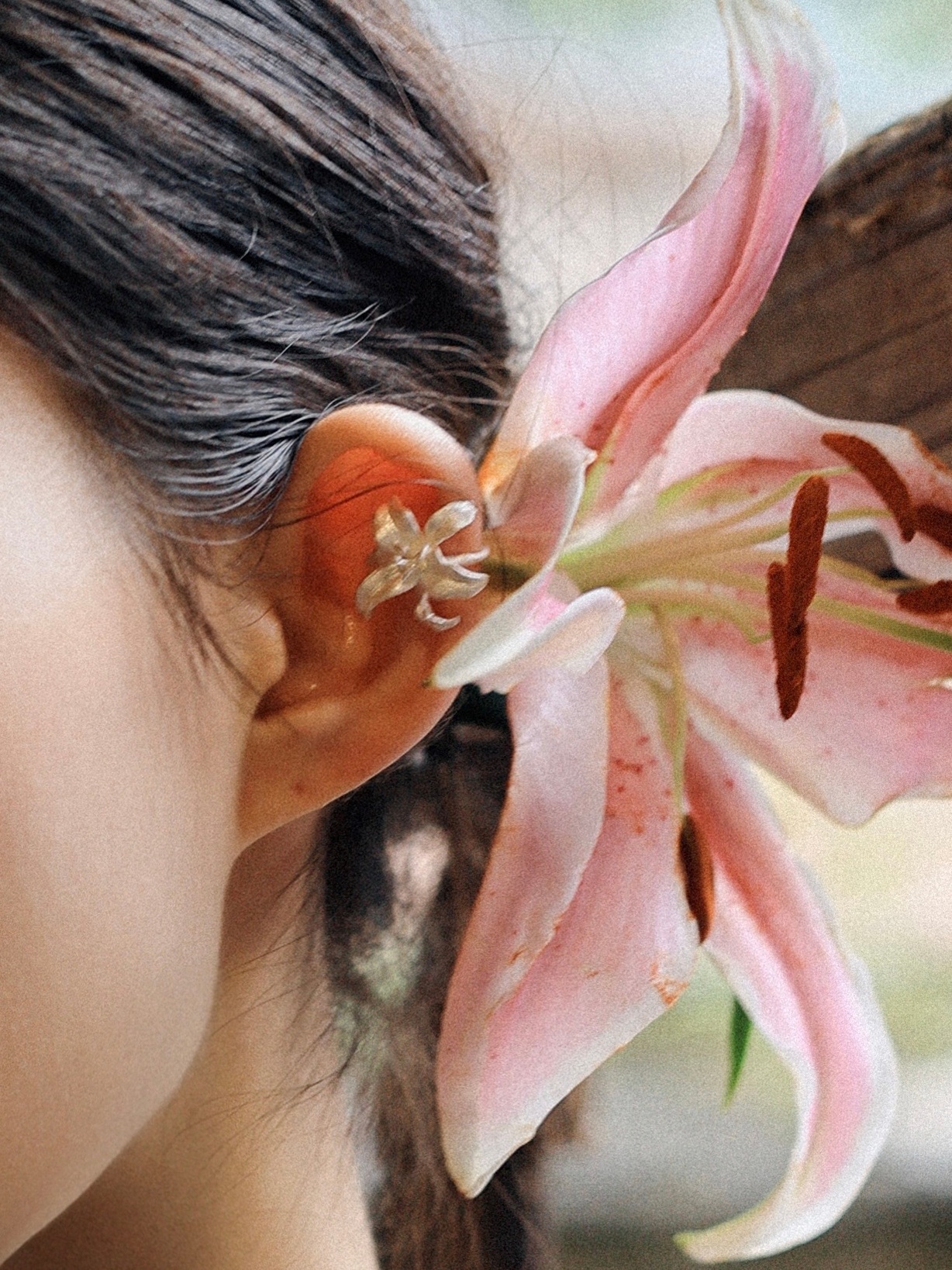 Oriental Lily Porcelain Ear Cuff - Zijuan Jewelry