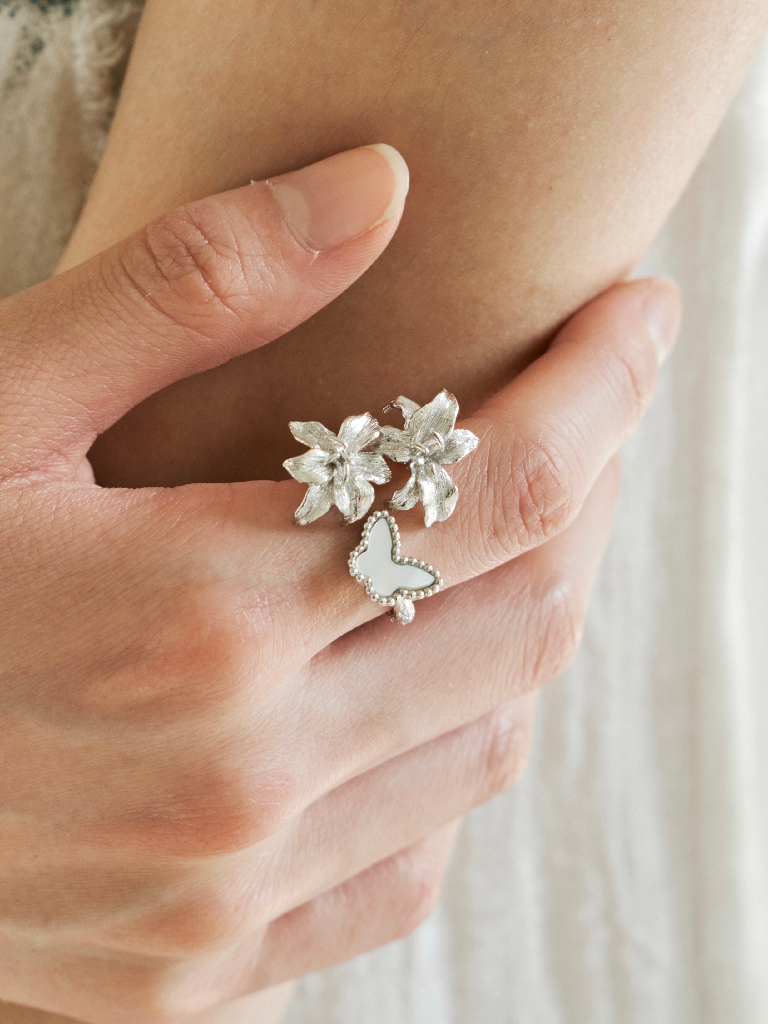 Oriental Lily Butterfly Ring - Zijuan Jewelry