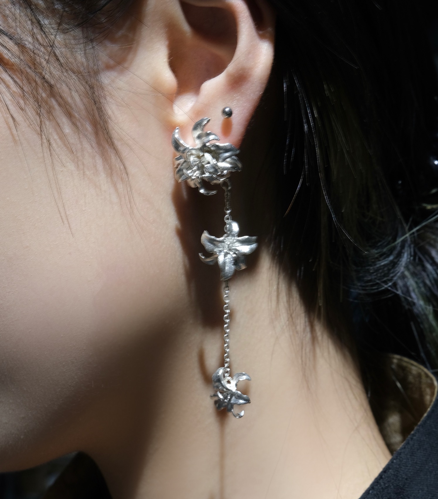 Double Petal Lily Ear Chain Detachable (Pair)