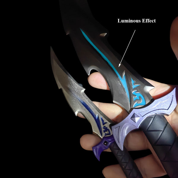 reaver knife luminous effect