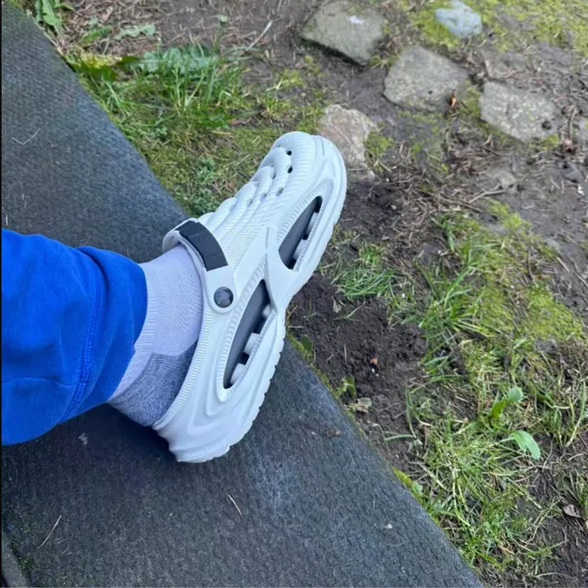 Cloud clogs customer photo