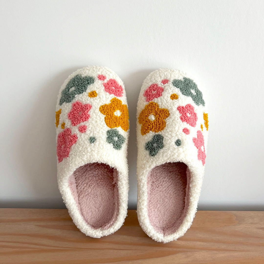 nordic_peace_flower_slippers