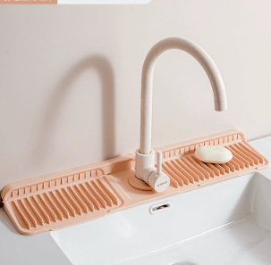 ✨ Silicone Kitchen Sink Faucet Mat – Folding Splash Guard & Draining Protector