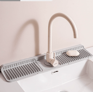 ✨ Silicone Kitchen Sink Faucet Mat – Folding Splash Guard & Draining Protector