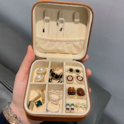 Palm-sized travel jewelry box